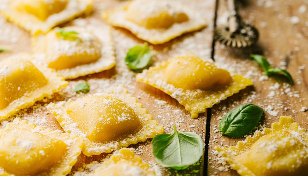 Ravioli-Füllungen selbst gemacht mit Basilikum und Mozzarella